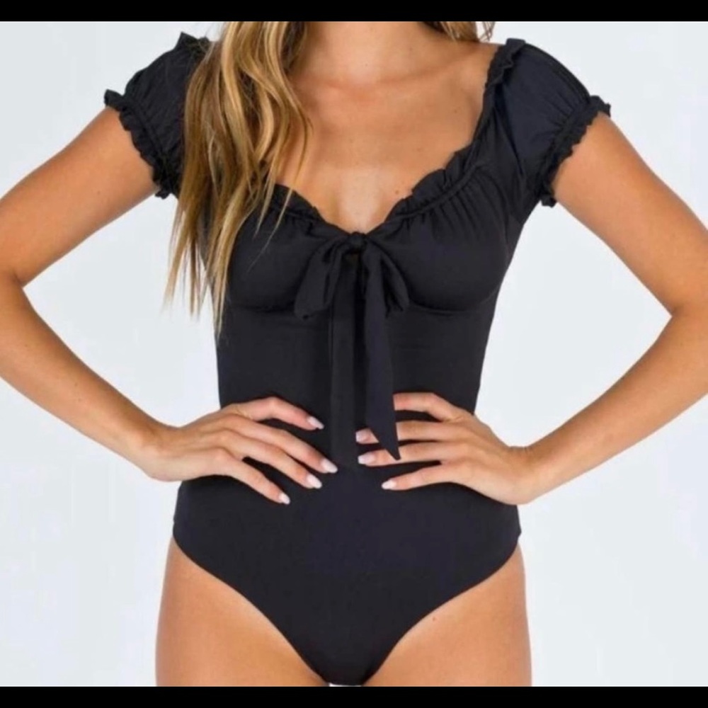 Princess Polly Medina Bodysuit Black Short Puff Sleeves US 4